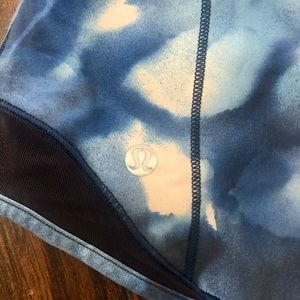 Lululemon sz 4 running shorts great condition